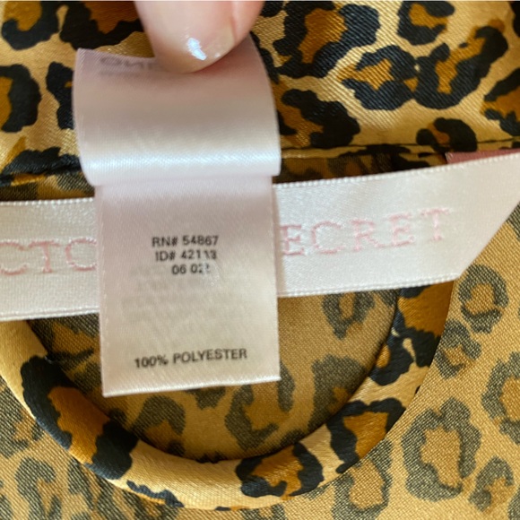 Vintage bath Robe - Picture 5 of 12